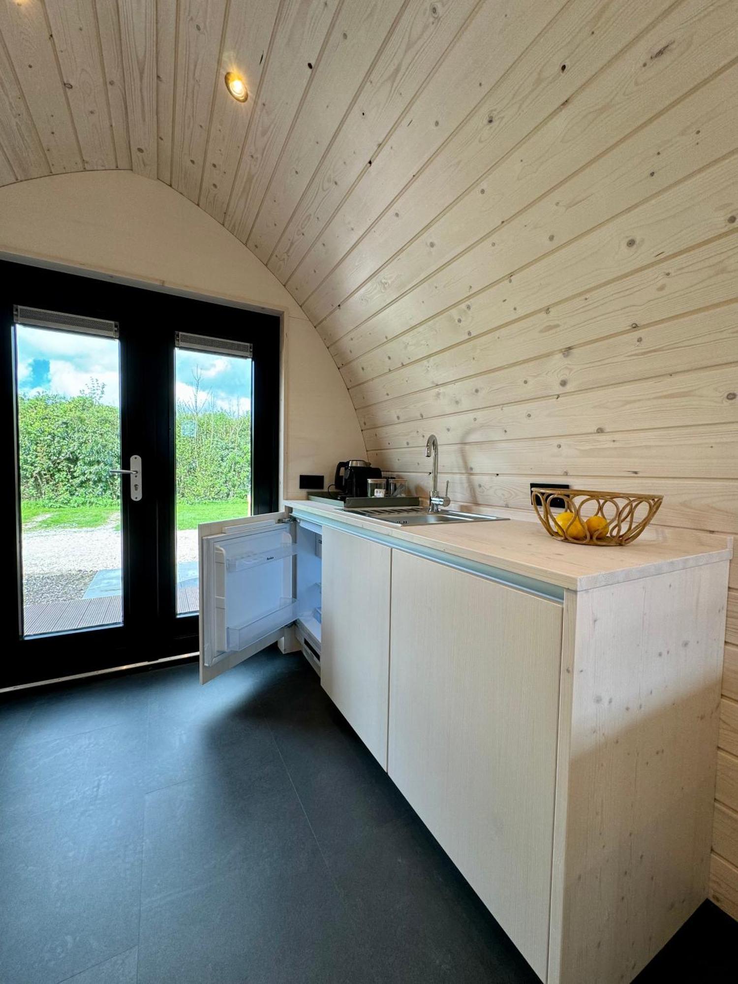 Camping Zee Van Tijd Holwerd Exterior foto