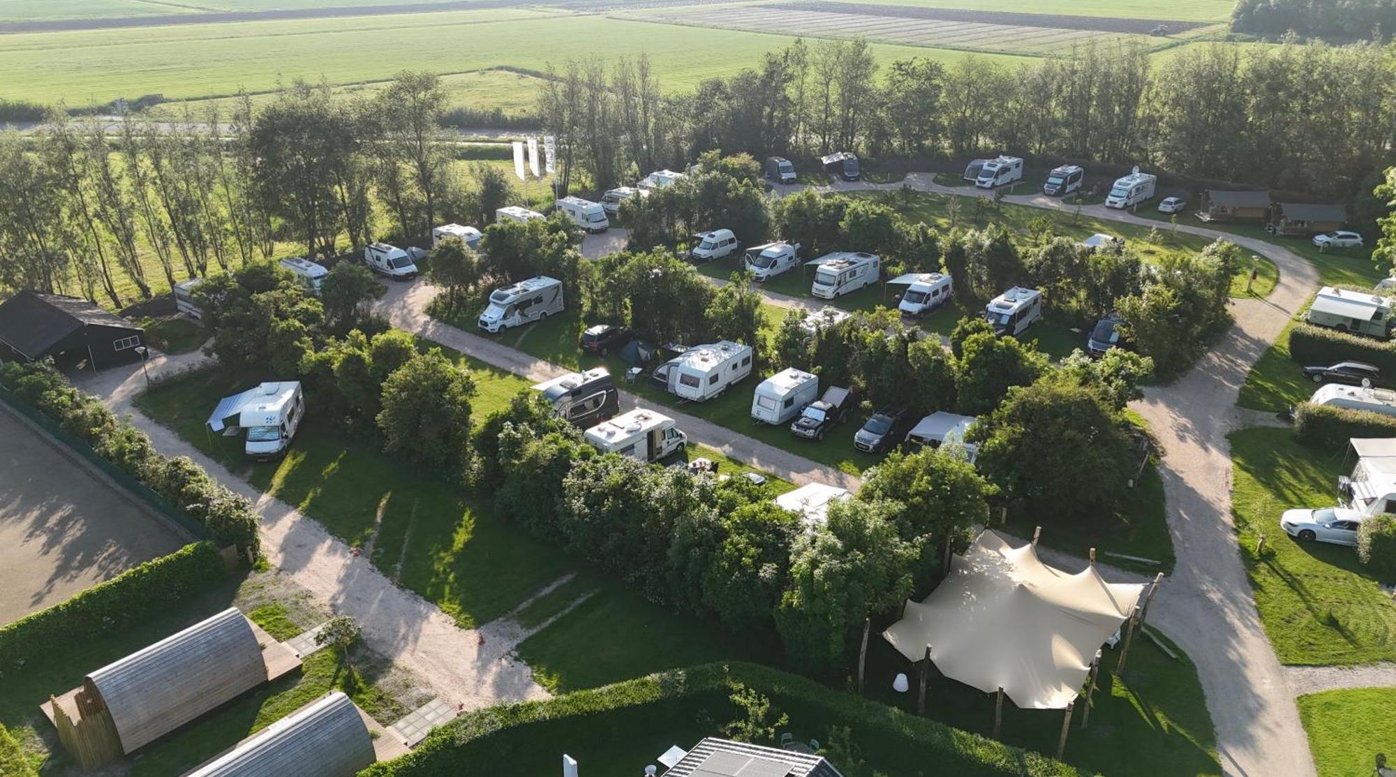 Camping Zee Van Tijd Holwerd Exterior foto